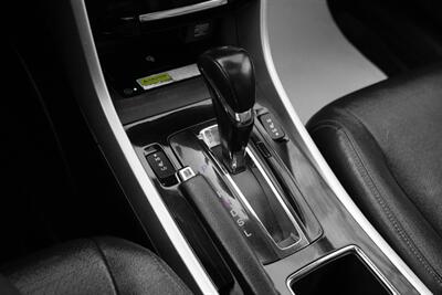 2017 Honda Accord Touring   - Photo 16 - Edmonton, AB T5G 3E5