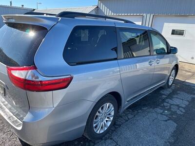 2015 Toyota Sienna XLE   - Photo 5 - Marion, OH 43302