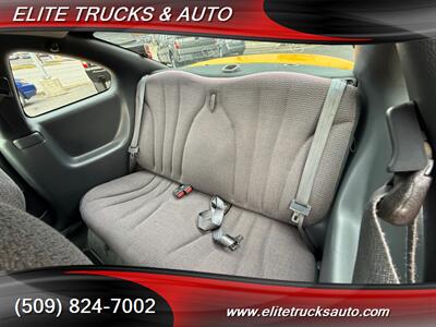 2002 Pontiac Sunfire SE   - Photo 12 - Spokane, WA 99212