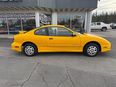 2002 Pontiac Sunfire SE   - Photo 8 - Spokane, WA 99212