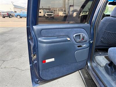 1999 Chevrolet Suburban K1500 LS 4dr K1500 LS   - Photo 13 - Spokane, WA 99212