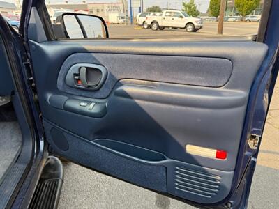 1999 Chevrolet Suburban K1500 LS 4dr K1500 LS   - Photo 23 - Spokane, WA 99212