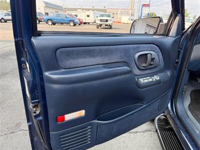 1999 Chevrolet Suburban K1500 LS 4dr K1500 LS   - Photo 11 - Spokane, WA 99212