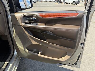 2013 Chrysler Town & Country Limited   - Photo 23 - Spokane, WA 99212
