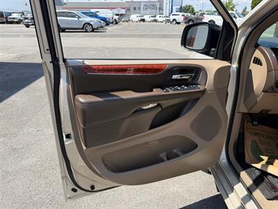 2013 Chrysler Town & Country Limited   - Photo 11 - Spokane, WA 99212