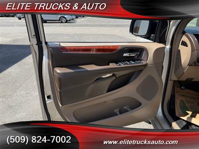 2013 Chrysler Town & Country Limited   - Photo 11 - Spokane, WA 99212