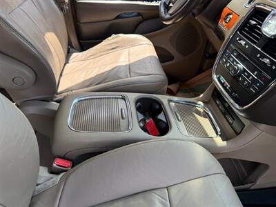2013 Chrysler Town & Country Limited   - Photo 19 - Spokane, WA 99212