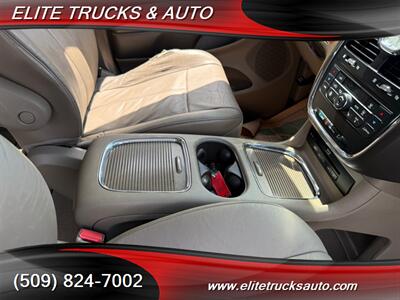 2013 Chrysler Town & Country Limited   - Photo 19 - Spokane, WA 99212