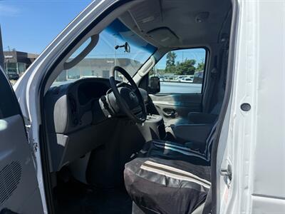 2003 Ford E-350 SD   - Photo 9 - Spokane, WA 99212