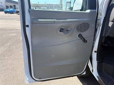 2003 Ford E-350 SD   - Photo 11 - Spokane, WA 99212
