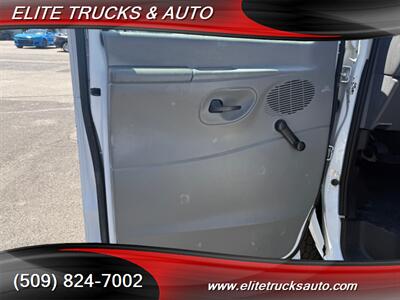 2003 Ford E-350 SD   - Photo 11 - Spokane, WA 99212