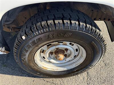 2002 Ford E-Series Chassis E-150   - Photo 15 - Spokane, WA 99212