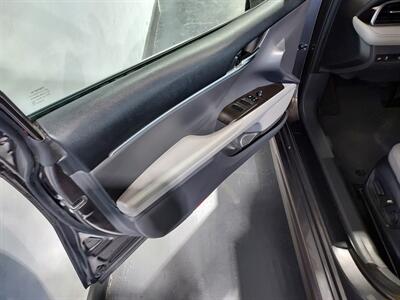 2023 Toyota Camry Hybrid SE   - Photo 24 - Rochelle, IL 61068