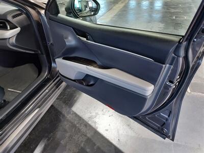 2023 Toyota Camry Hybrid SE   - Photo 28 - Rochelle, IL 61068