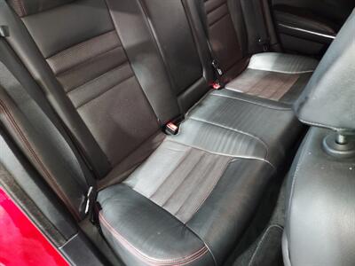 2012 Dodge Charger SE   - Photo 17 - Rochelle, IL 61068