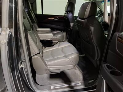 2016 Cadillac Escalade ESV Luxury Collection SUV 4X4 - Photo 15 - Rochelle, IL 61068