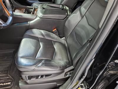 2016 Cadillac Escalade ESV Luxury Collection SUV 4X4 - Photo 11 - Rochelle, IL 61068