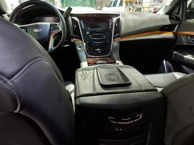 2016 Cadillac Escalade ESV Luxury Collection SUV 4X4 - Photo 27 - Rochelle, IL 61068