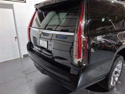 2016 Cadillac Escalade ESV Luxury Collection SUV 4X4 - Photo 10 - Rochelle, IL 61068