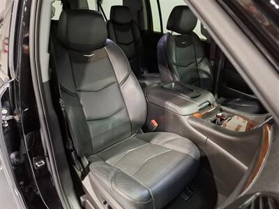 2016 Cadillac Escalade ESV Luxury Collection SUV 4X4 - Photo 16 - Rochelle, IL 61068