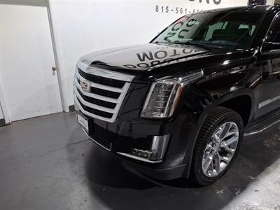 2016 Cadillac Escalade ESV Luxury Collection SUV 4X4 - Photo 3 - Rochelle, IL 61068