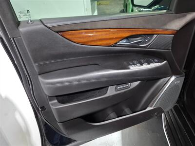 2016 Cadillac Escalade ESV Luxury Collection SUV 4X4 - Photo 26 - Rochelle, IL 61068