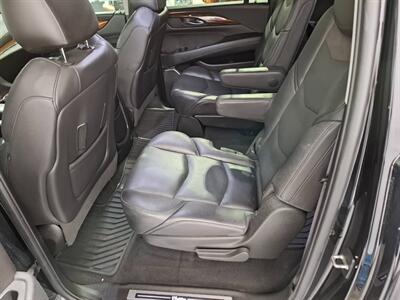 2016 Cadillac Escalade ESV Luxury Collection SUV 4X4 - Photo 12 - Rochelle, IL 61068