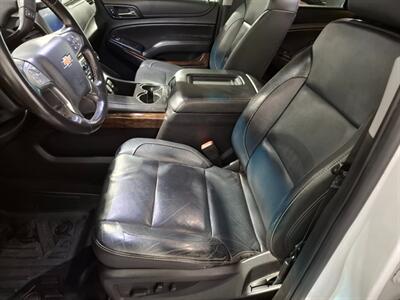 2018 Chevrolet Suburban LT  5.3 v8 4x4 - Photo 10 - Rochelle, IL 61068