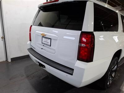 2018 Chevrolet Suburban LT  5.3 v8 4x4 - Photo 8 - Rochelle, IL 61068