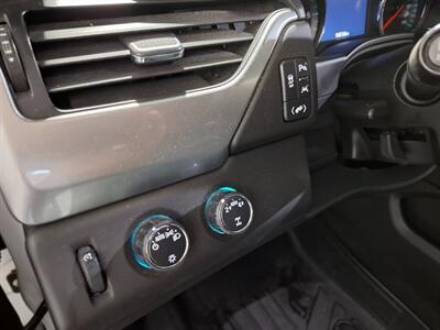2018 Chevrolet Suburban LT  5.3 v8 4x4 - Photo 22 - Rochelle, IL 61068