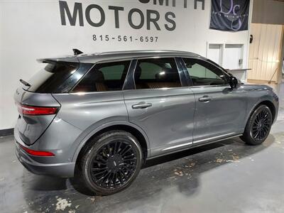 2021 Lincoln Corsair Reserve  AWD w/ TECH - Photo 6 - Rochelle, IL 61068