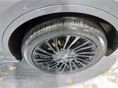 2021 Lincoln Corsair Reserve  AWD w/ TECH - Photo 12 - Rochelle, IL 61068