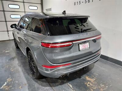 2021 Lincoln Corsair Reserve  AWD w/ TECH - Photo 10 - Rochelle, IL 61068