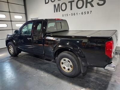 2005 Nissan Frontier SE 4dr King Cab SE  4X4 - Photo 4 - Rochelle, IL 61068