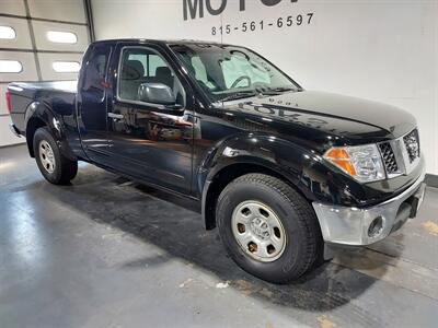 2005 Nissan Frontier SE 4dr King Cab SE  4X4 - Photo 5 - Rochelle, IL 61068