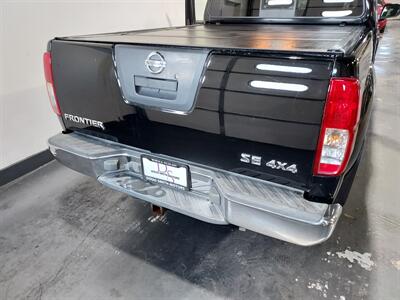2005 Nissan Frontier SE 4dr King Cab SE  4X4 - Photo 8 - Rochelle, IL 61068