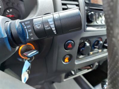 2005 Nissan Frontier SE 4dr King Cab SE  4X4 - Photo 21 - Rochelle, IL 61068