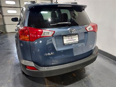 2014 Toyota RAV4 XLE  AWD - Photo 10 - Rochelle, IL 61068