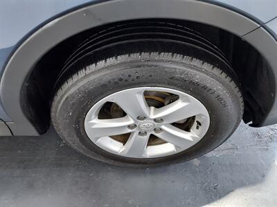 2014 Toyota RAV4 XLE  AWD - Photo 27 - Rochelle, IL 61068