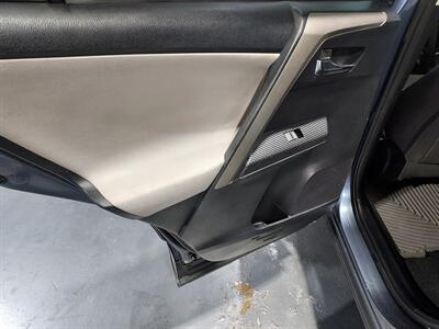 2014 Toyota RAV4 XLE  AWD - Photo 23 - Rochelle, IL 61068