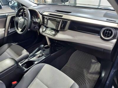 2014 Toyota RAV4 XLE  AWD - Photo 26 - Rochelle, IL 61068
