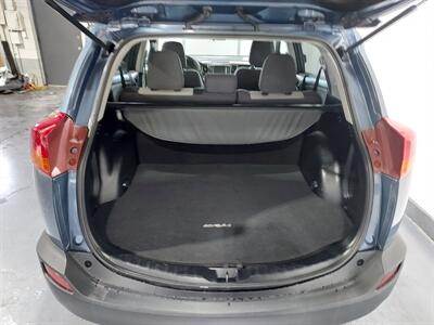 2014 Toyota RAV4 XLE  AWD - Photo 28 - Rochelle, IL 61068