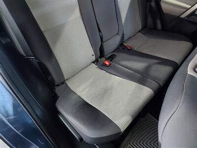 2014 Toyota RAV4 XLE  AWD - Photo 17 - Rochelle, IL 61068