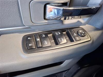 2018 RAM 1500 SLT BIGHORN 4X4   - Photo 16 - Rochelle, IL 61068