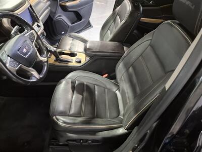 2018 GMC Acadia Denali AWD - Photo 16 - Rochelle, IL 61068