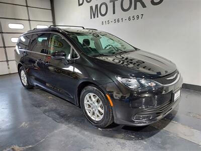 2017 Chrysler Pacifica Touring - Photo 7 - Rochelle, IL 61068