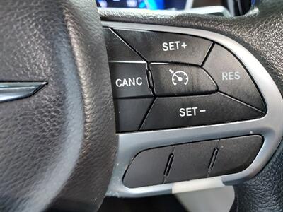 2017 Chrysler Pacifica Touring - Photo 17 - Rochelle, IL 61068