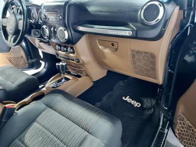2012 Jeep Wrangler Sahara  2 DOOR - Photo 14 - Rochelle, IL 61068