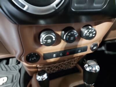 2012 Jeep Wrangler Sahara  2 DOOR - Photo 20 - Rochelle, IL 61068
