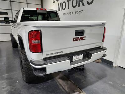 2016 GMC Sierra 2500 Denali CREW CAB DIESEL - Photo 7 - Rochelle, IL 61068